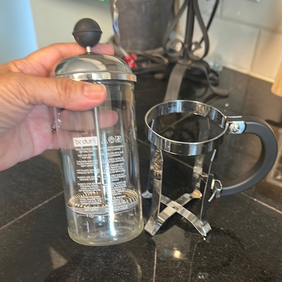 Bodum Silver and Black Coffee Press Kitchen Essential - Picture 4 of 10